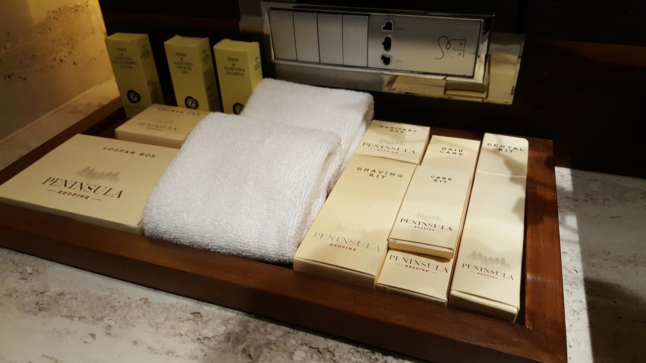 ペニンシュラ レッドパイン ムンバイ エクステリア 写真